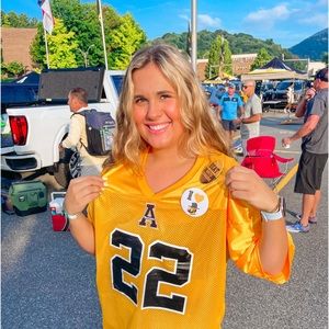 Meet your Posher, Alex